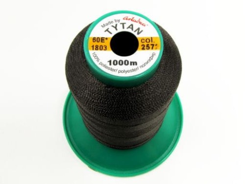 Nici poliestrowe Tytan "60" kol. 2572